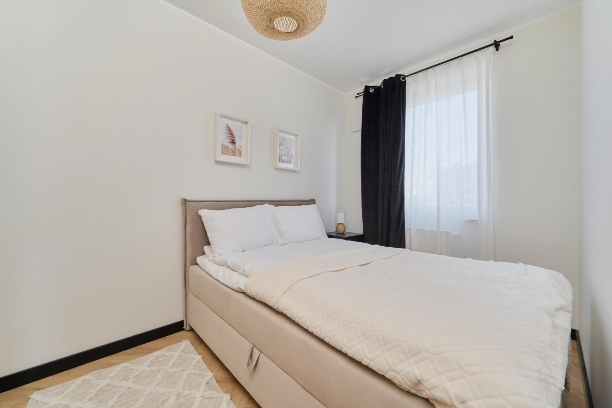 Fresh & Stylish Apartments In Poznan With Parking & Balcony By Noclegi Renters Eksteriør billede
